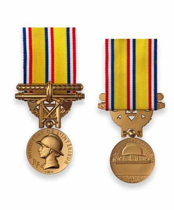 MEDAILLE d' HONNEUR des SAPEURS POMPIERS 40 ans